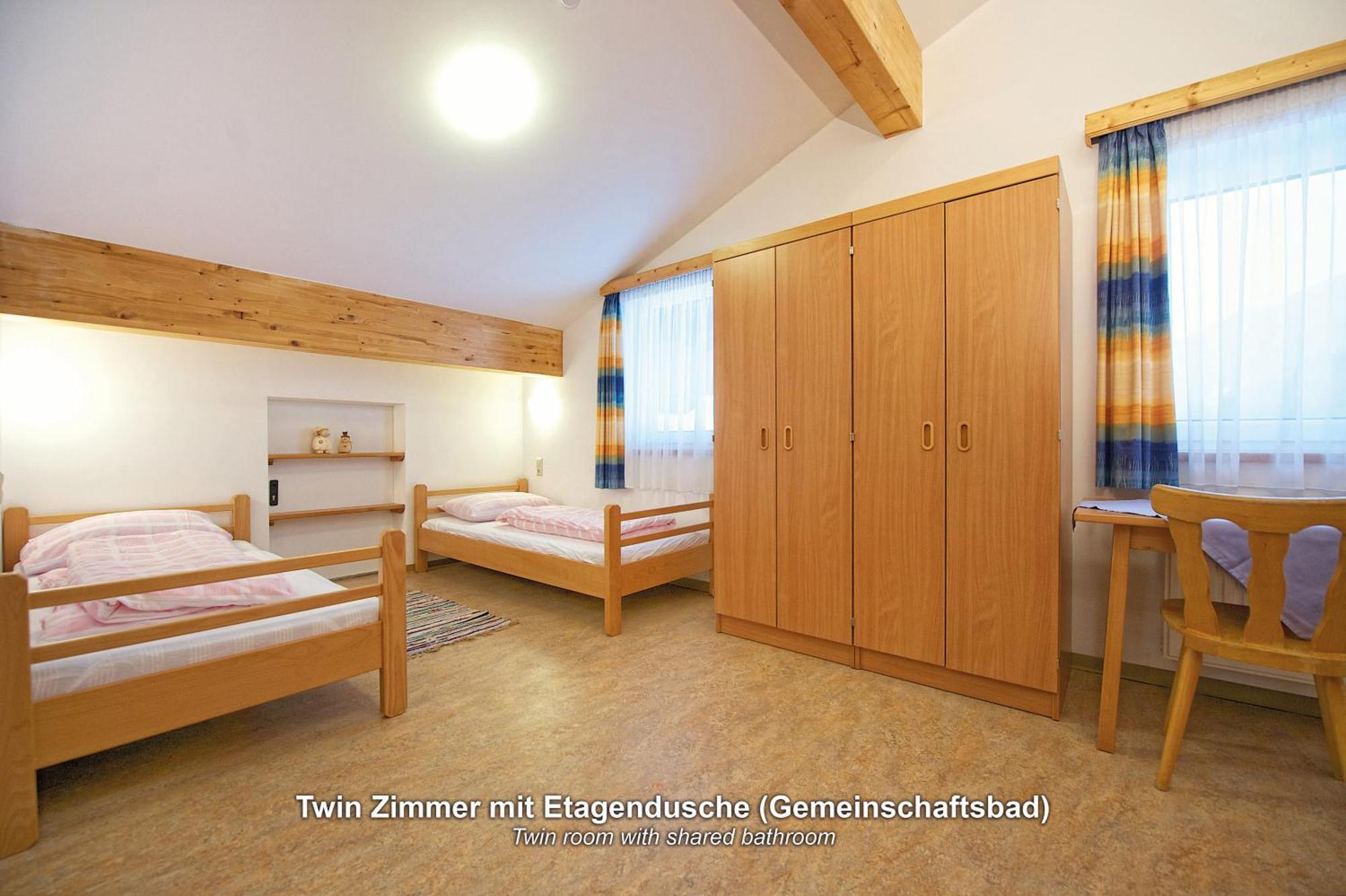 Ski In-Ski Out - Gaestehaeuser Saalbach-Hinterglemm - Wallegghof Christianhof Room photo