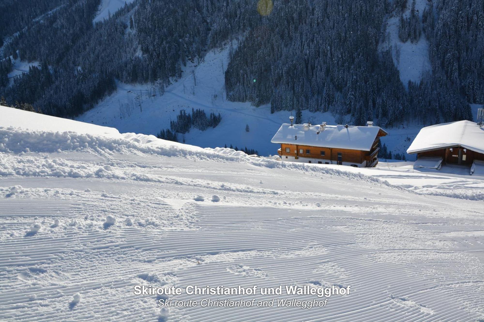 Ski In-Ski Out - Gaestehaeuser Saalbach-Hinterglemm - Wallegghof Christianhof Exterior photo